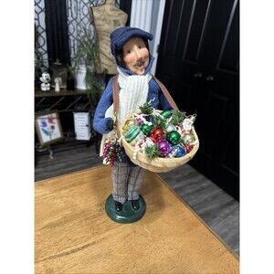2004 Byers Choice The Carolers Man Carrying Basket of Christmas Ornaments Signed